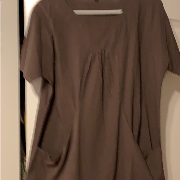 Ladies top - Picture 1 of 4